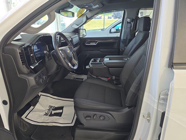 2023 Chevrolet Silverado 1500 4WD Crew Cab Standard Bed LT