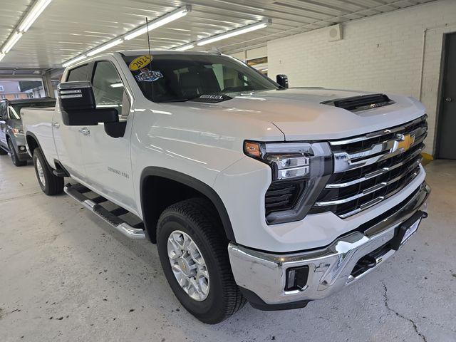 2024 Chevrolet Silverado 2500HD 4WD Crew Cab Long Bed LTZ