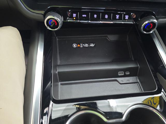 2025 Chevrolet Tahoe 4WD RST