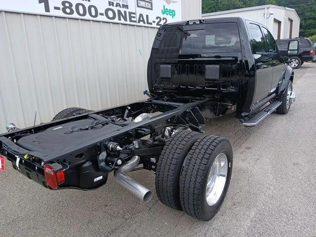 2026 RAM 5500 Chassis RAM 5500 BIG HORN CHASSIS CREW CAB 4X4 60 CA