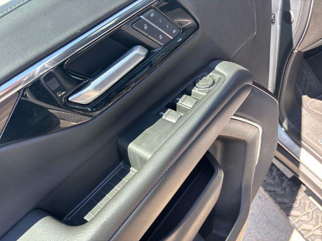 2025 Chevrolet Suburban 4WD Z71