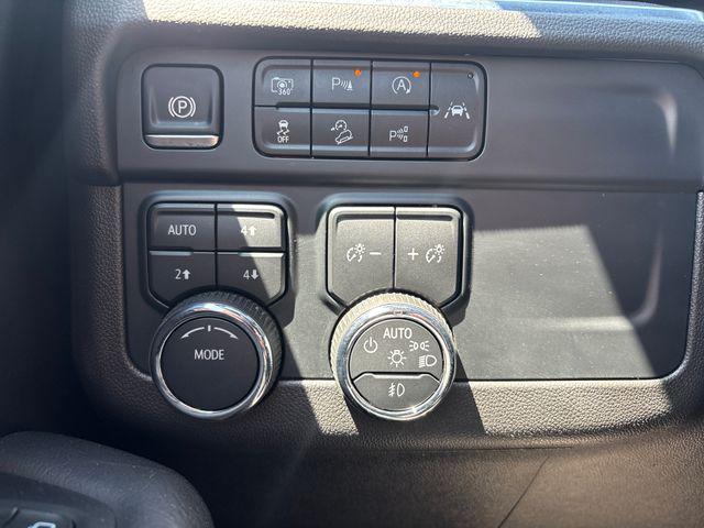 2025 Chevrolet Suburban 4WD Z71