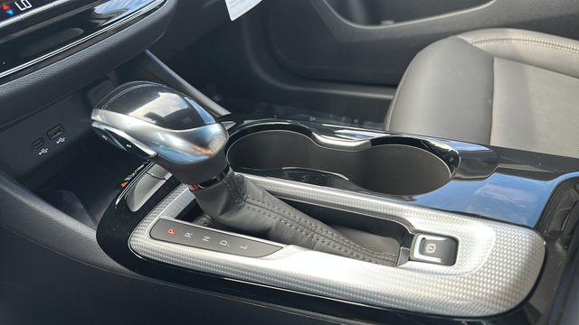 2026 Buick NV Avenir FWD