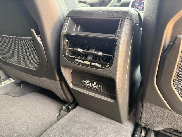 2026 Jeep Grand Cherokee Laredo 4x2