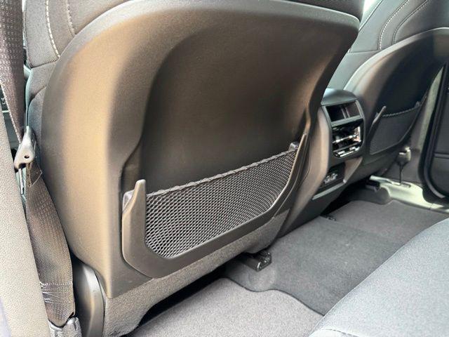 2026 Jeep Grand Cherokee Laredo 4x2