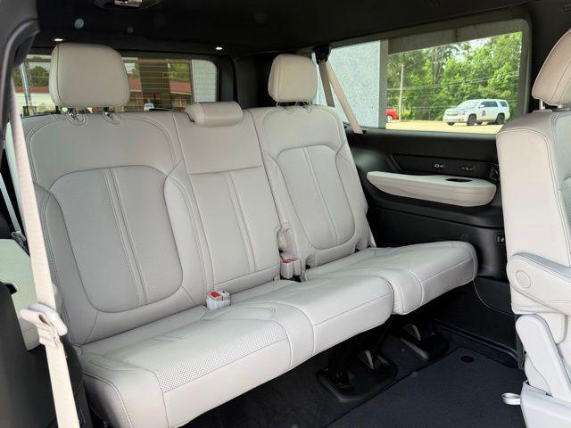 2026 Jeep Grand Wagoneer L 4x2