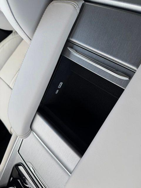 2026 Jeep Grand Wagoneer L 4x2
