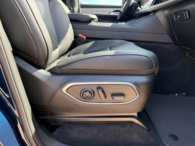 2026 Jeep Grand Wagoneer L 4x2