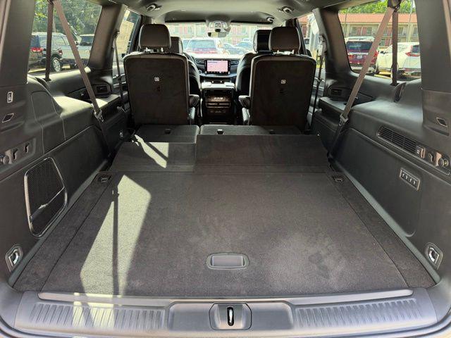 2026 Jeep Grand Wagoneer L 4x2