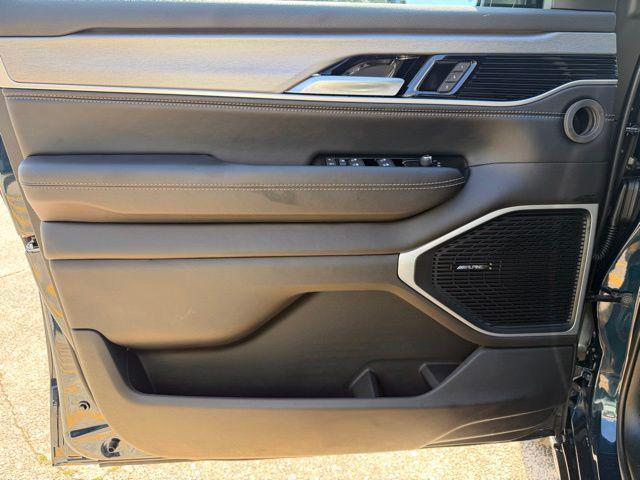 2026 Jeep Grand Wagoneer L 4x2