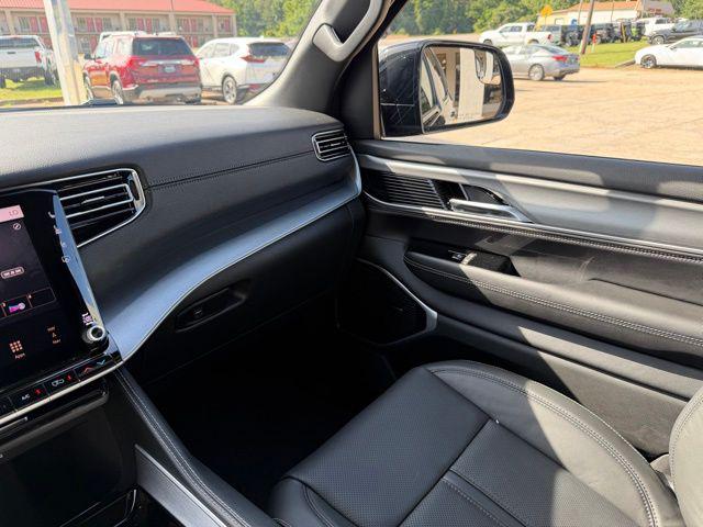 2026 Jeep Grand Wagoneer L 4x2
