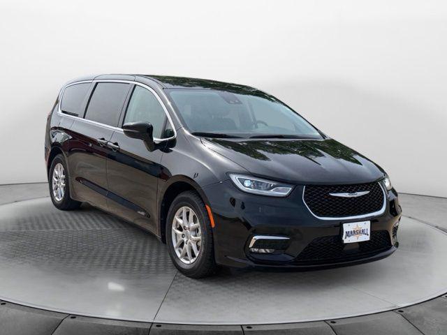 2024 Chrysler Pacifica Touring L for sale in Salina, KS