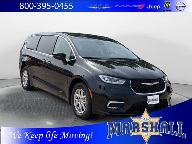 2024 Chrysler Pacifica Touring L for sale in Salina, KS