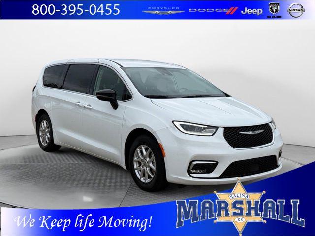 2024 Chrysler Pacifica Touring L for sale in Salina, KS