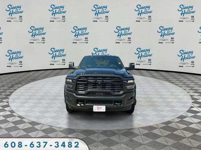 2026 RAM 5500 Chassis RAM 5500 TRADESMAN CHASSIS CREW CAB 4X4 84 CA