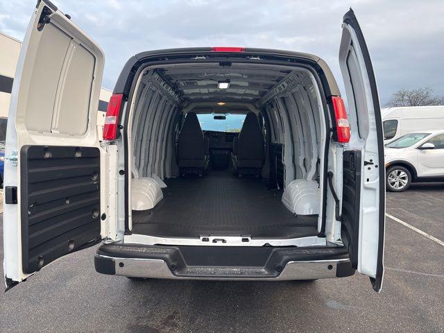 2026 GMC Savana Cargo 3500 Extended Wheelbase, Work Van, RWD