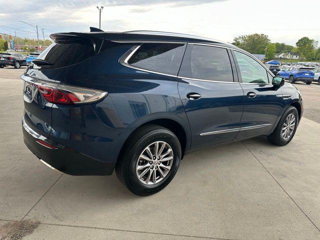 2023 Buick Enclave Essence AWD