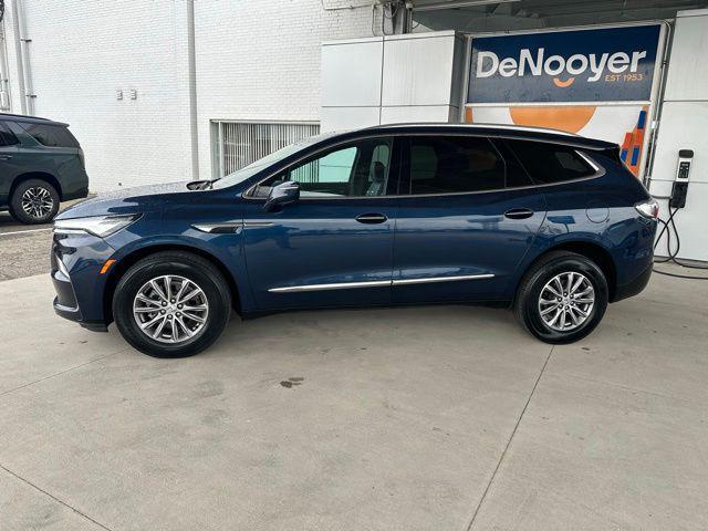 2023 Buick Enclave Essence AWD