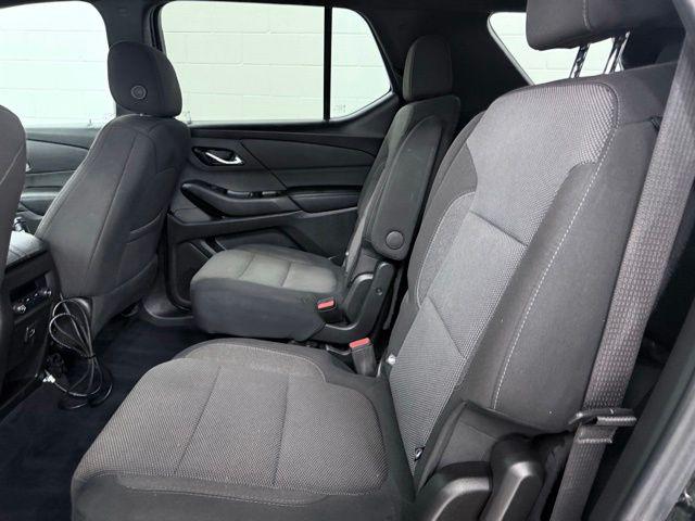 2022 Chevrolet Traverse FWD LT Cloth