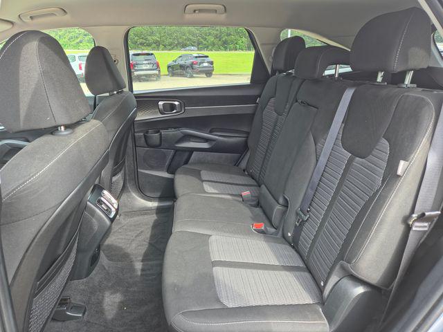 2025 Kia Sorento LX