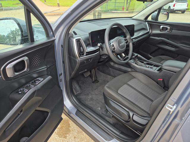 2025 Kia Sorento LX