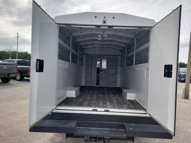 2023 Ford E-450 Cutaway Base