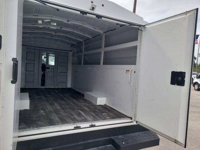 2023 Ford E-450 Cutaway Base
