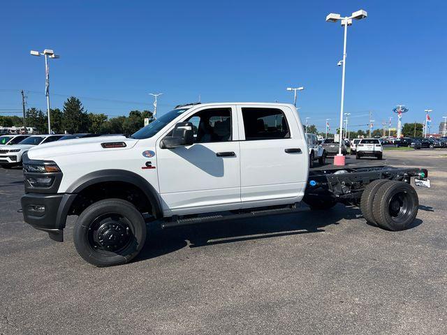2026 RAM 5500 Chassis RAM 5500 TRADESMAN CHASSIS CREW CAB 4X4 60 CA