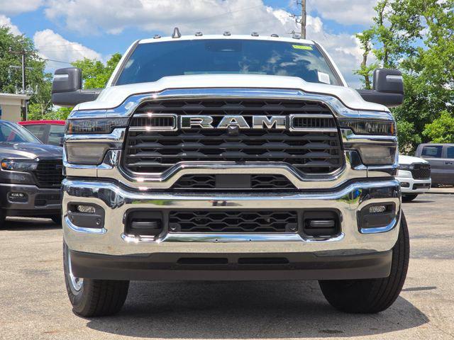 2026 RAM Ram 3500 RAM 3500 TRADESMAN CREW CAB 4X4 64 BOX