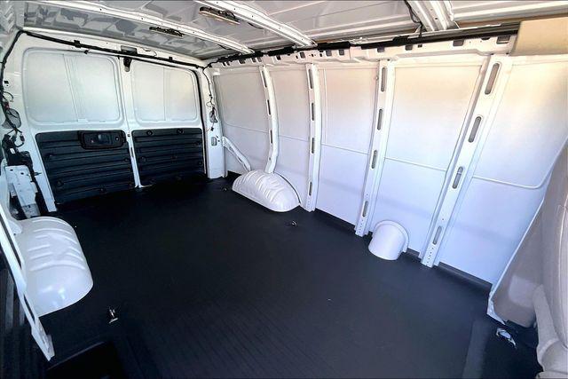 2026 GMC Savana Cargo 2500 Regular Wheelbase, Work Van, RWD