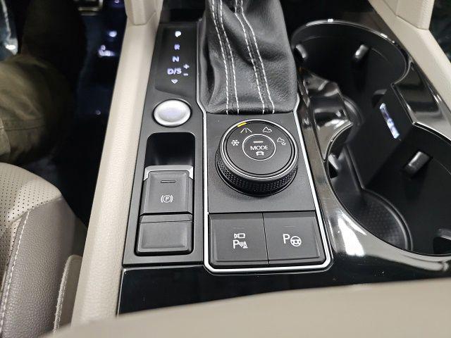 2023 Volkswagen Atlas SEL Premium R-Line - Photo 23