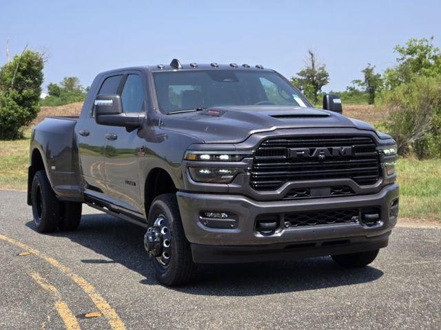 2026 RAM Ram 3500 RAM 3500 LARAMIE MEGA CAB 4X4 64 BOX