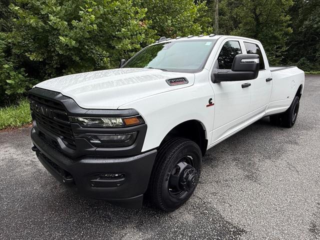 2026 RAM Ram 3500 RAM 3500 TRADESMAN CREW CAB 4X4 8 BOX