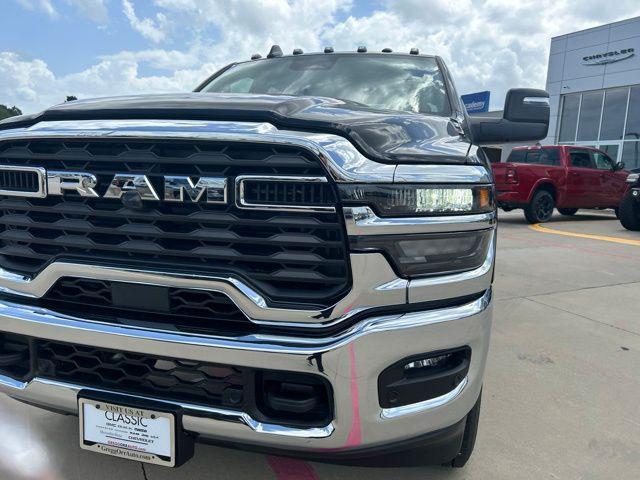 2026 RAM 2500 RAM 2500 TRADESMAN CREW CAB 4X4 64 BOX