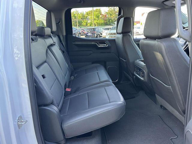 2023 GMC Sierra 1500 4WD Crew Cab Short Box SLT