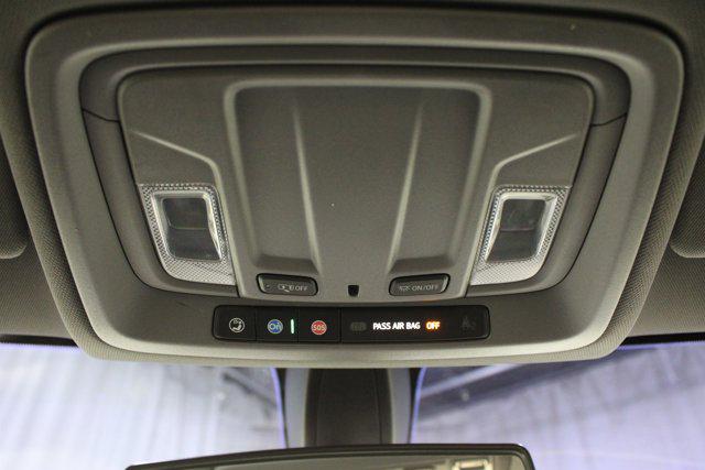 2022 Chevrolet Silverado 1500 4WD Crew Cab Short Bed RST