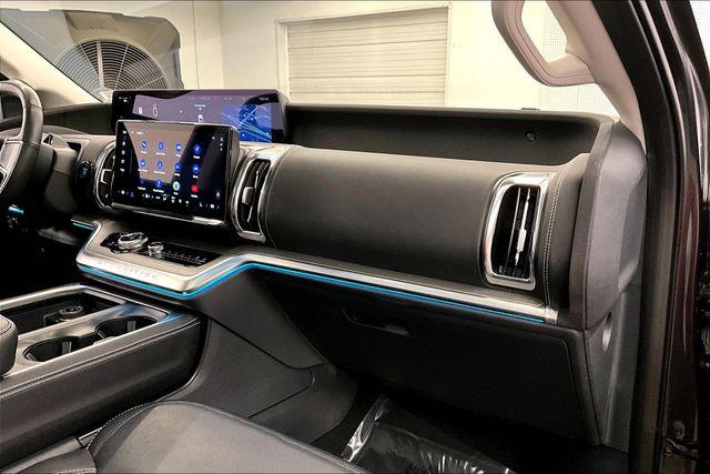 2025 Ford Expedition Platinum MAX