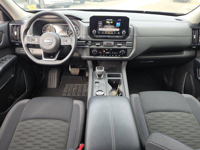 2025 Nissan Pathfinder S 4WD