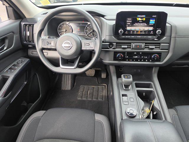 2025 Nissan Pathfinder S 4WD