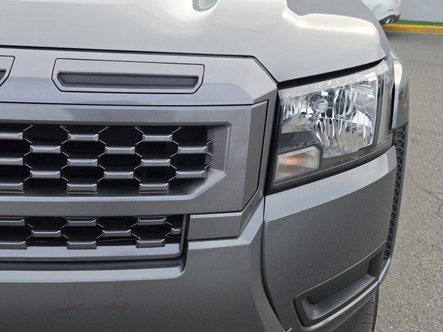 2025 Nissan Frontier Crew Cab SV 4x4