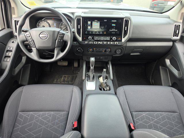 2025 Nissan Frontier Crew Cab SV 4x4