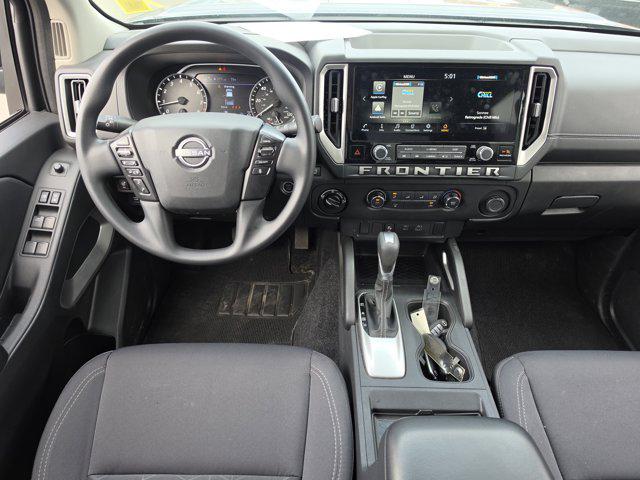 2025 Nissan Frontier Crew Cab SV 4x4
