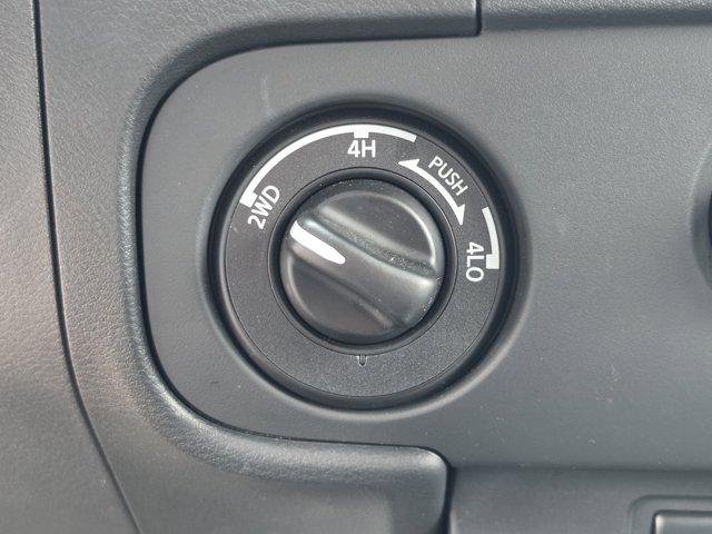 2025 Nissan Frontier Crew Cab SV 4x4