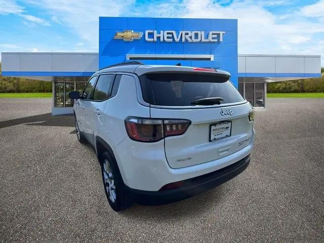 2022 Jeep Compass Latitude Lux 4x4