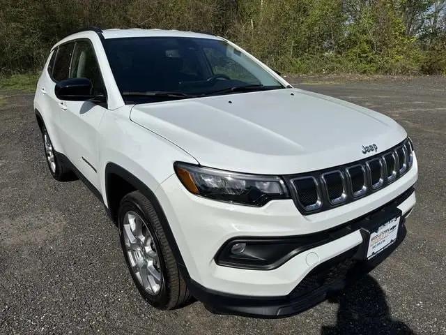 2022 Jeep Compass Latitude Lux 4x4