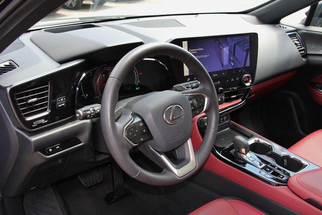 2025 Lexus NX 350h Luxury
