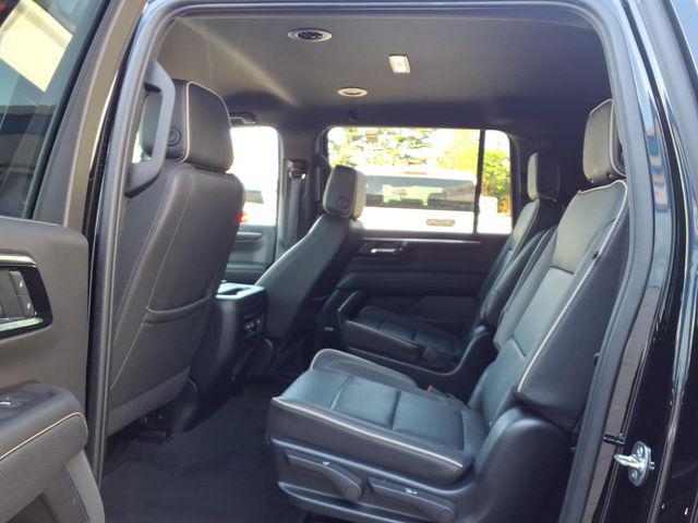 2025 Chevrolet Suburban 4WD Premier