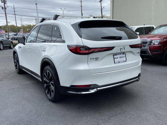 2024 Mazda X-90 Premium Plus