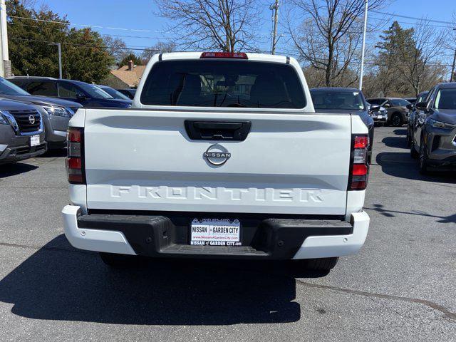 2025 Nissan Frontier Crew Cab SV 4x2