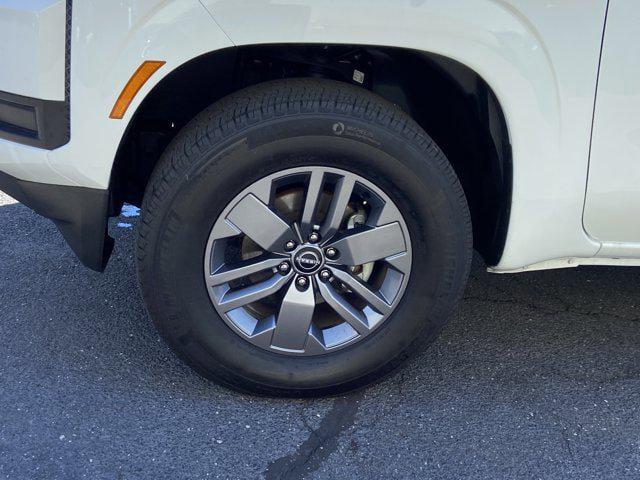 2025 Nissan Frontier Crew Cab SV 4x2